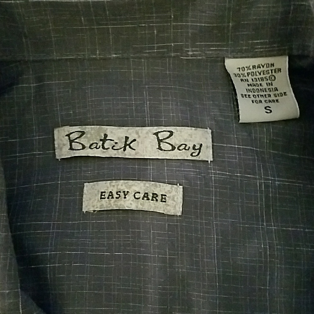 Batik Bay grey button down shirt, size S - Picture 3 of 3